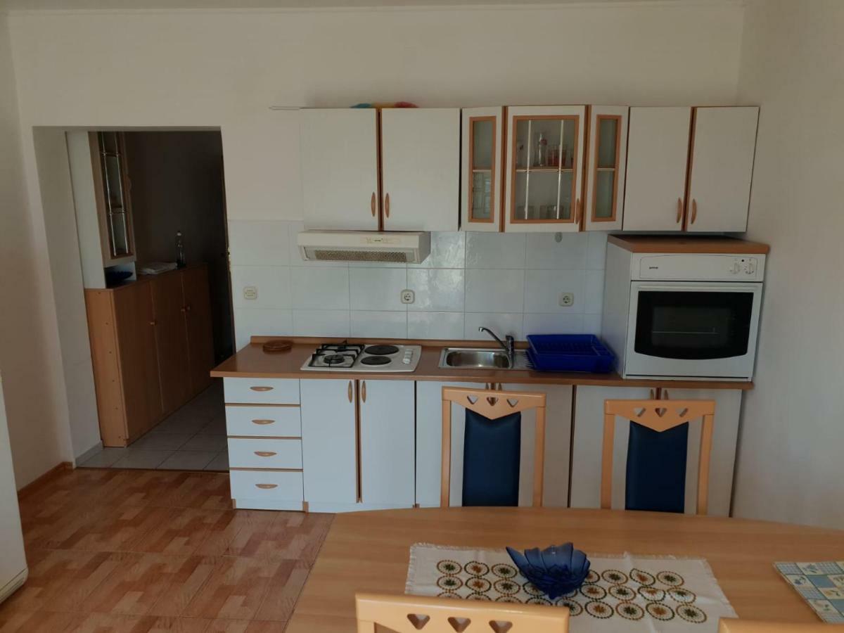 Estera Appartement *